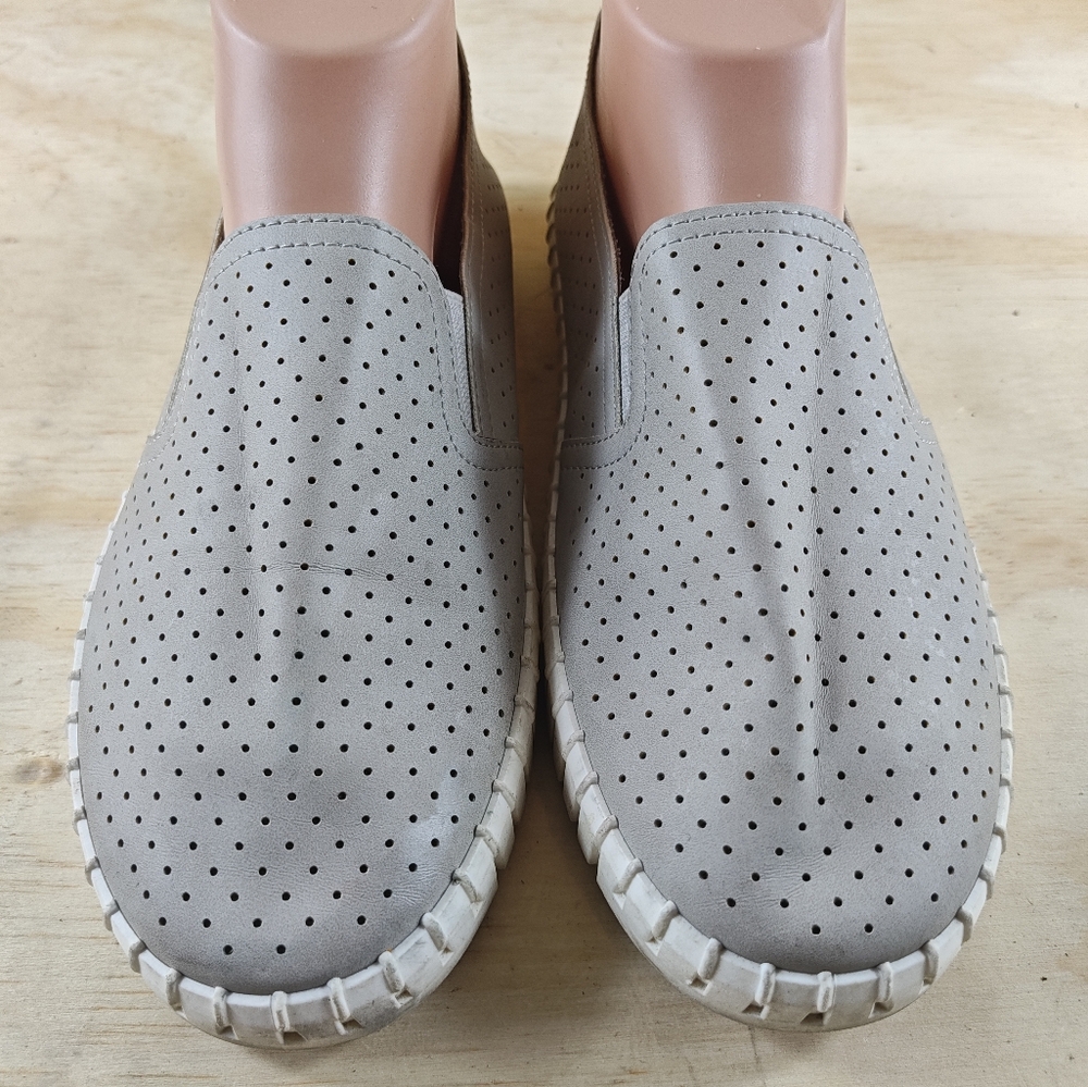 Torrid Wide Width Flats Shoes Size 7 & TOMS Flats Shoes Size W 7 Bundles 7 - Picture 3 of 12